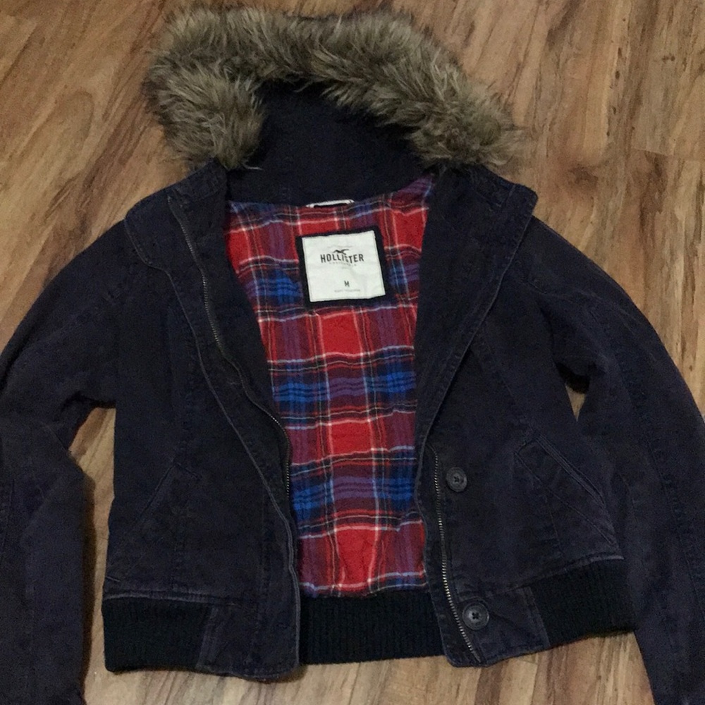 Hollister winter jacket. With detachable fur hood